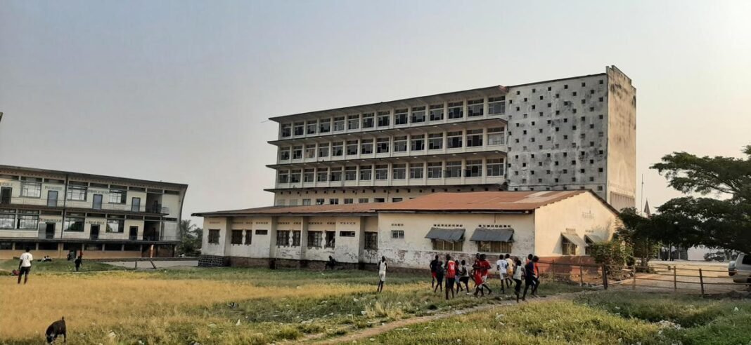 Chef des travaux Sylvain Tshitoko de l’UPKAN salue l’introduction de l’oral d’anglais à l’Examen d’Etat