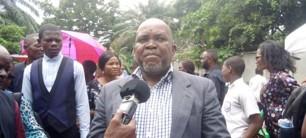 Les syndicats d’enseignants dénoncent le retard dans le paiement des salaires