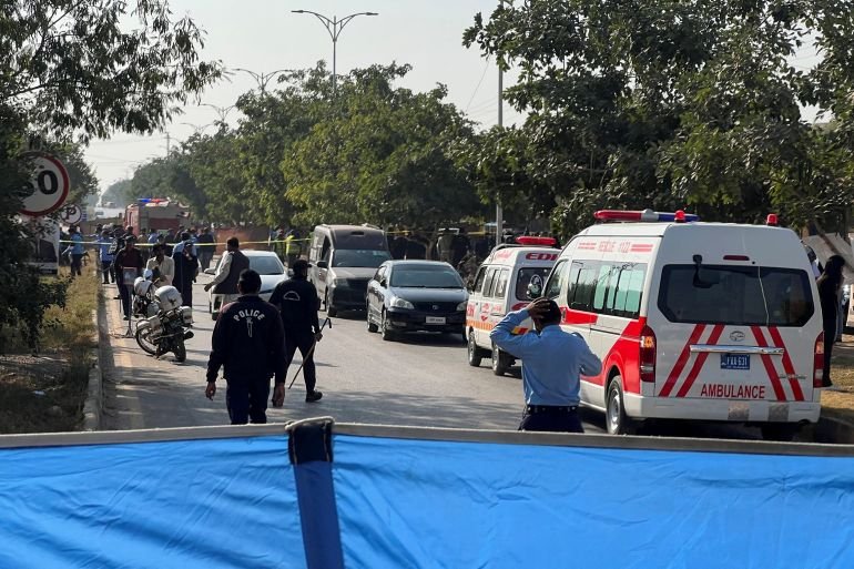 Six killed in blast outside Islamabad court in Pakistan