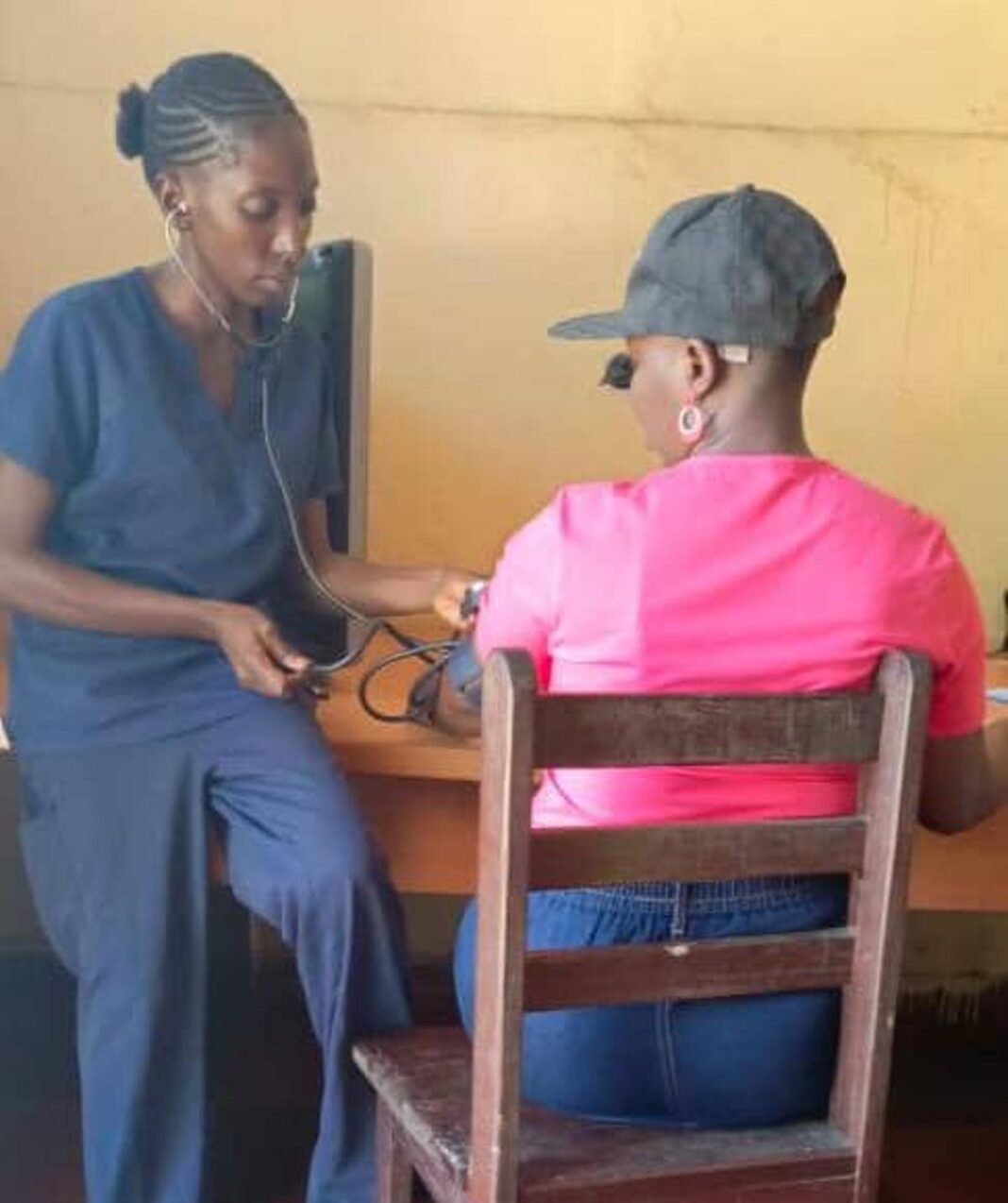 Dr Paulin Amisi organise le dĆ©pistage volontaire du cancer du sein et de lāutĆ©rus au Centre hospitalier de la 31e rĆ©gion militaire militaire Ć Kisangani