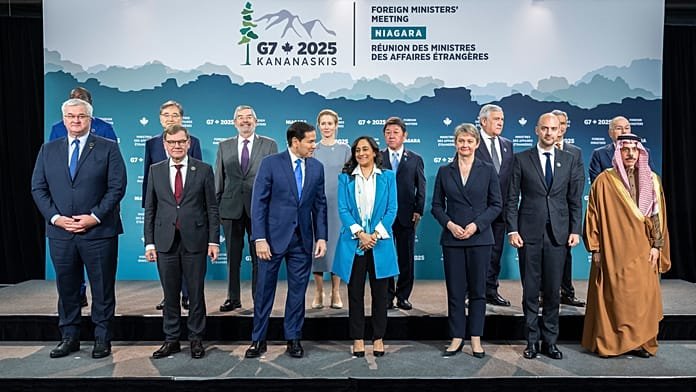 G7 foreign ministers show support for Ukraine after talks in Canada, but avoid issues like trade
