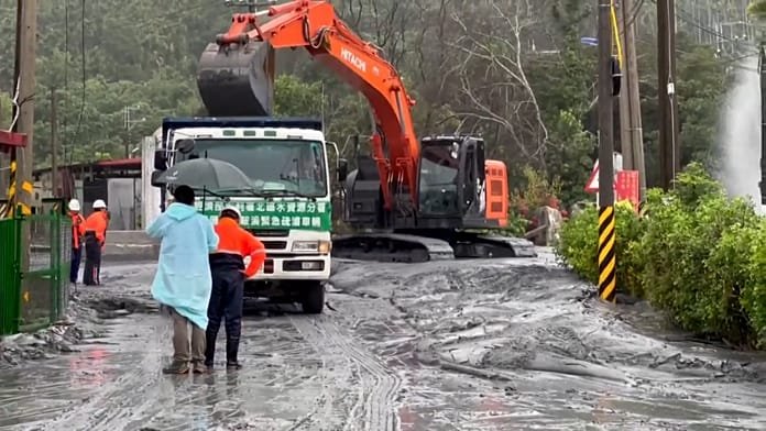 Tropical Storm Fung-Wong nears Taiwan with strong winds and heavy rain