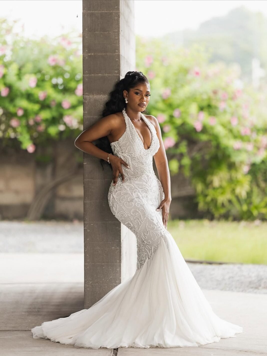 Bring The Glamour To Your Wedding Reception With This Lovely Inspo