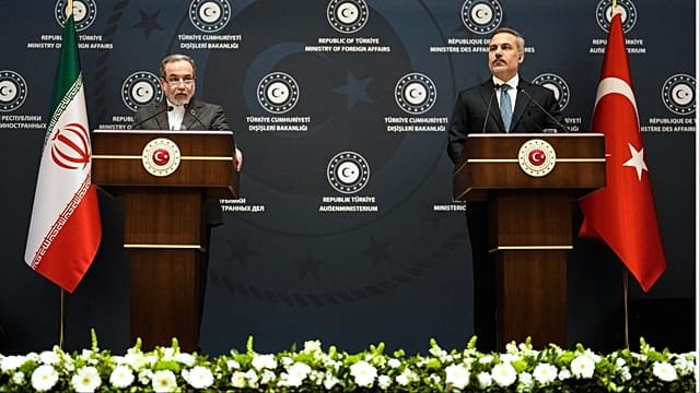 Iran steps up diplomacy as threat of US attack grows