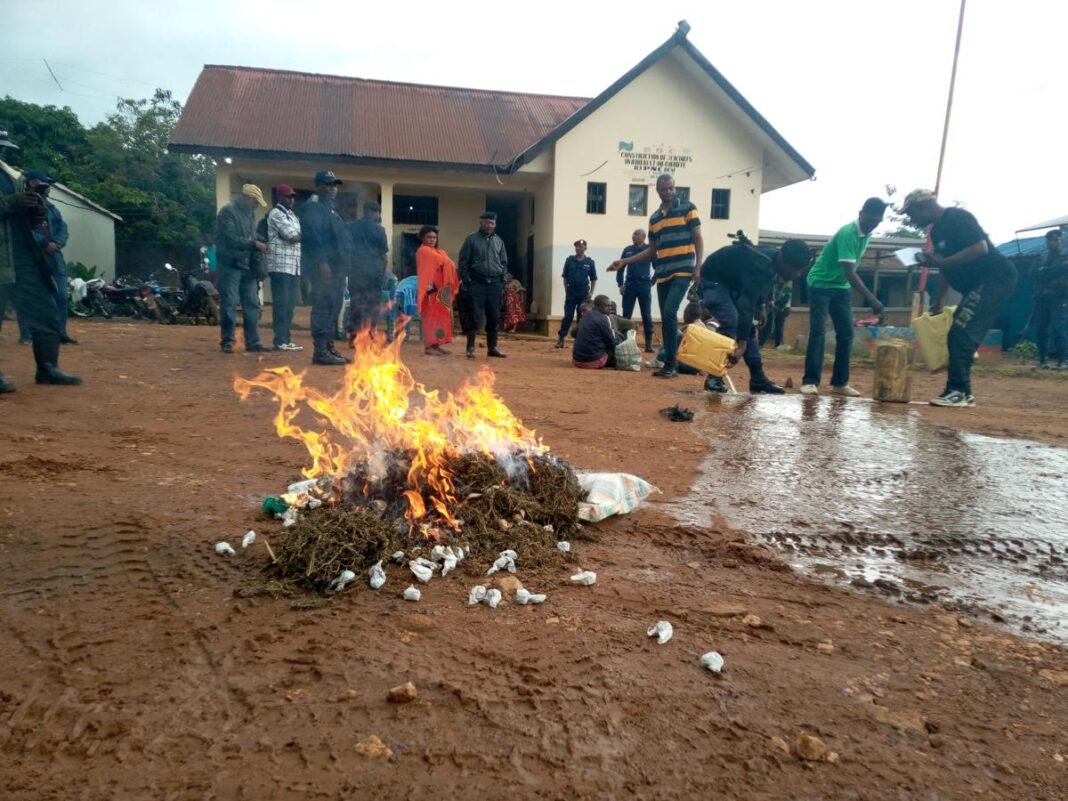 La police démantèle une fabrique illicite de whiskys à Lubumbashi