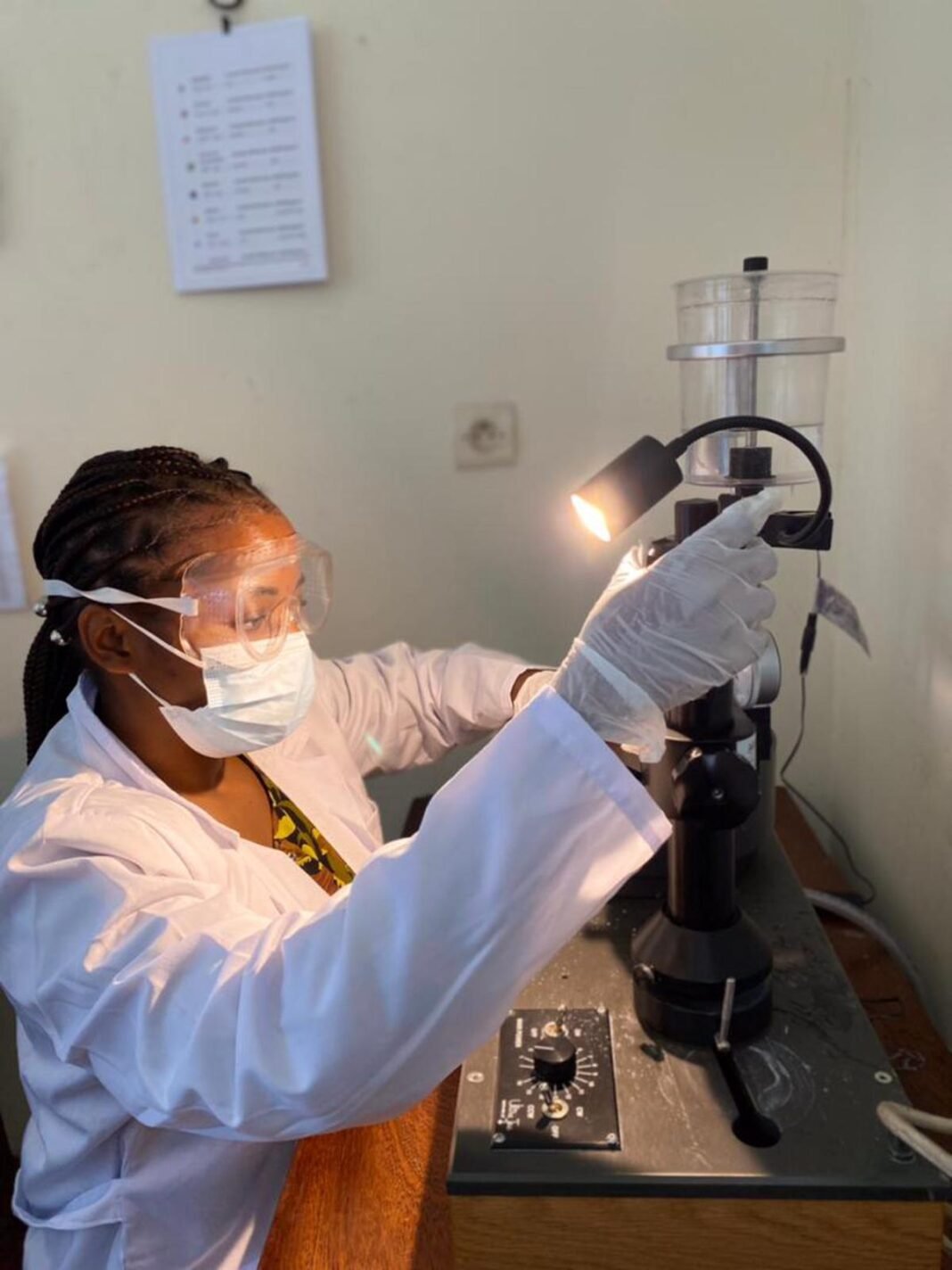 Le CCA sensibilise les élèves malentendantes de l'Institut Espérance de Matadi aux carrières scientifiques