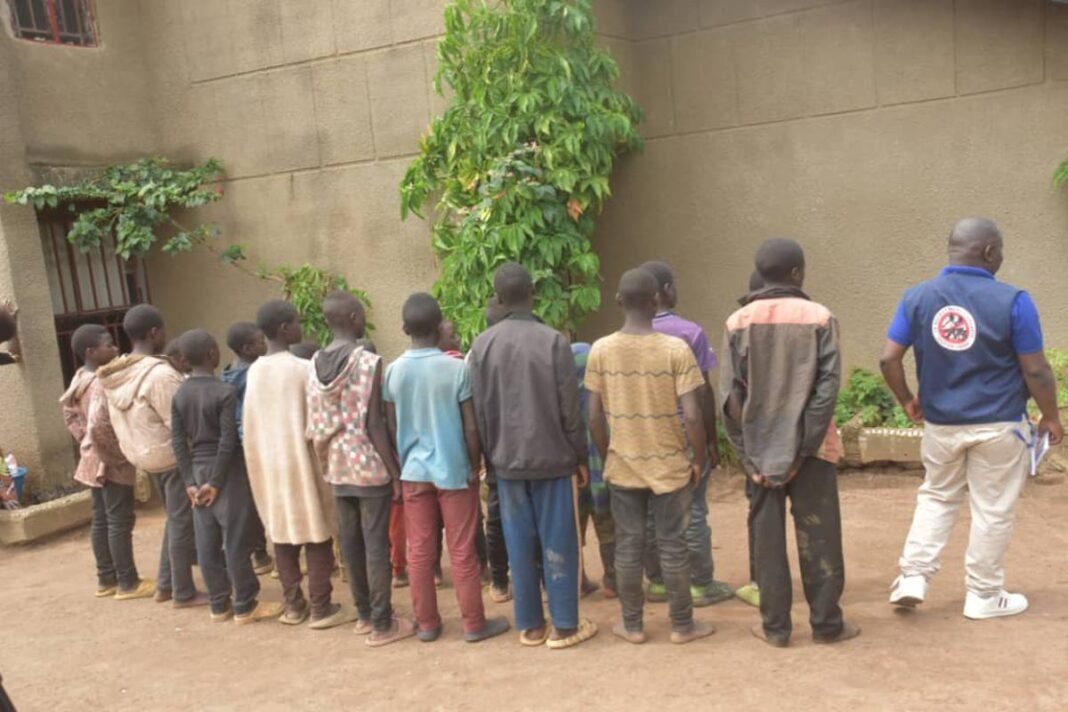 Les violences contre les enfants explosent dans l'Est de la RDC, alerte l’Initiative Eminent Mwanda