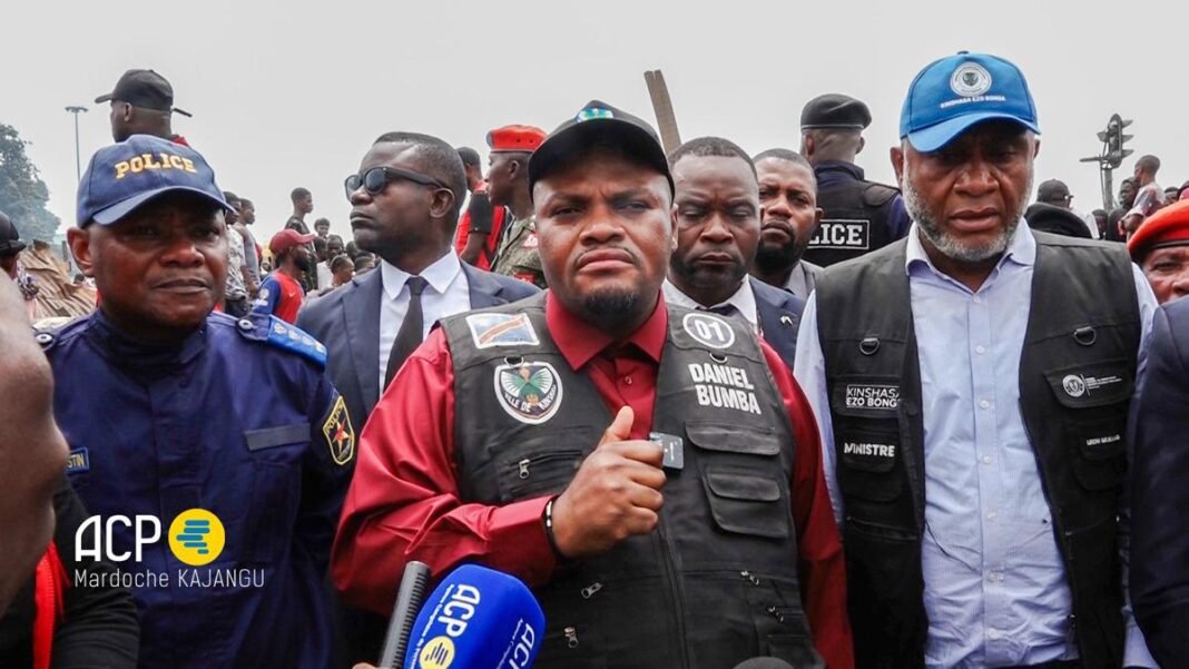 Kinshasa : Daniel Bumba supervise la démolition des constructions anarchiques à Pakadjuma