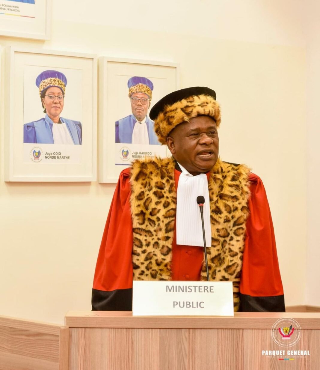 Le Procureur général près la Cour de cassation met en garde contre des usurpateurs de son identité