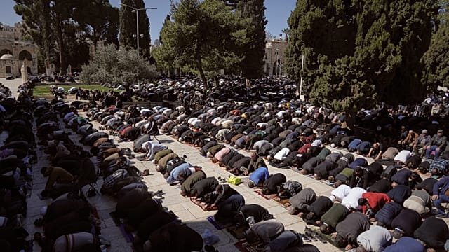 First Friday of Ramadan sees mass prayers at al Aqsa and shattered Gaza