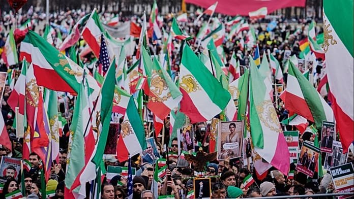 Hundreds of thousands gather in Munich demanding regime change in Iran amid ongoing protests