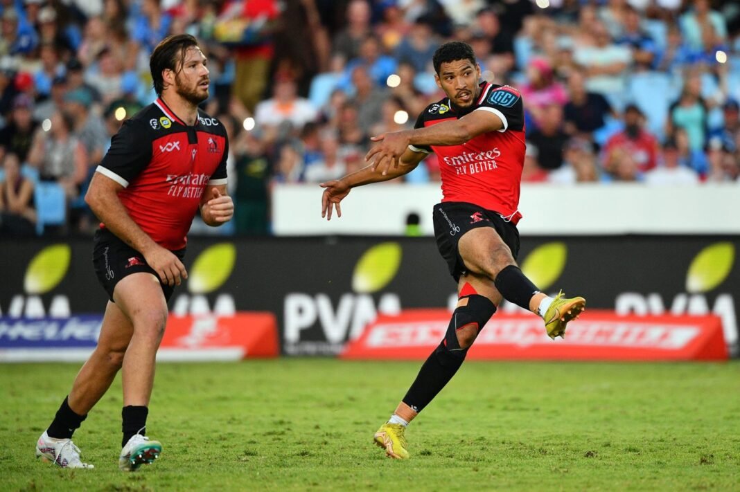 Sharks snap up Lions pivot