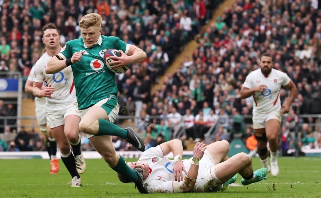 Ireland romp to record Twickenham win