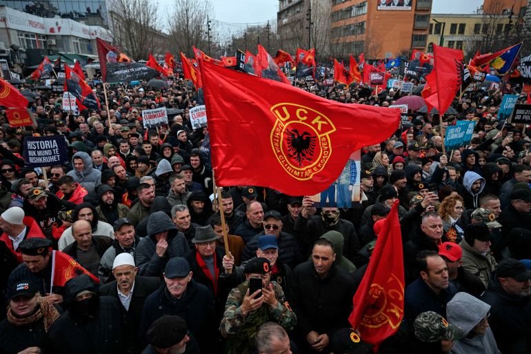 Thousands in Kosovo rally against war crimes trial of ex-KLA commanders