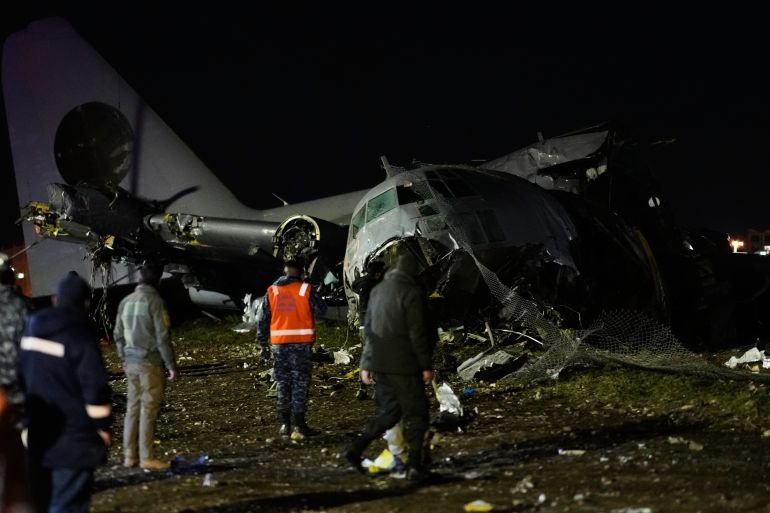 Bolivian military plane carrying banknotes crashes near capital, killing 20