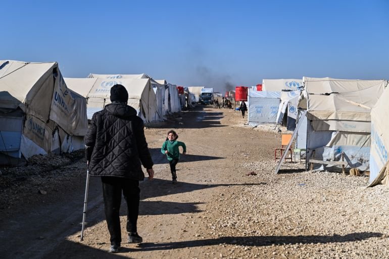 Exodus of ISIL-linked detainees from Syria camp sparks security concerns