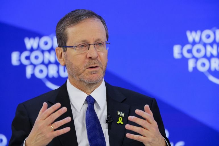 Trump calls Israel’s president ‘disgraceful’ for not pardoning Netanyahu