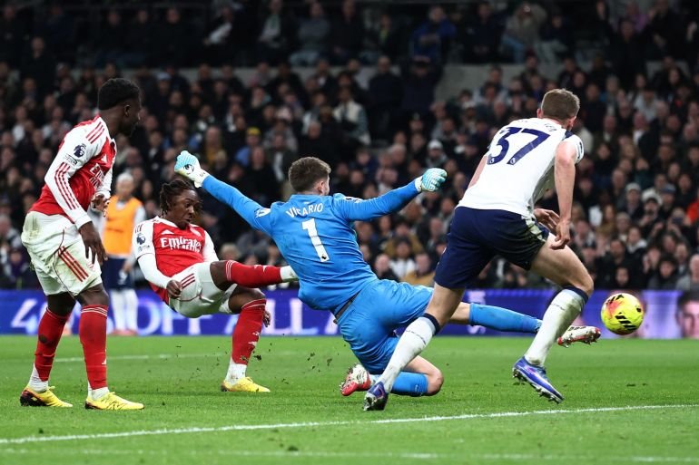 Eze hurts Tottenham again to reignite Arsenal’s title hopes with 4-1 win