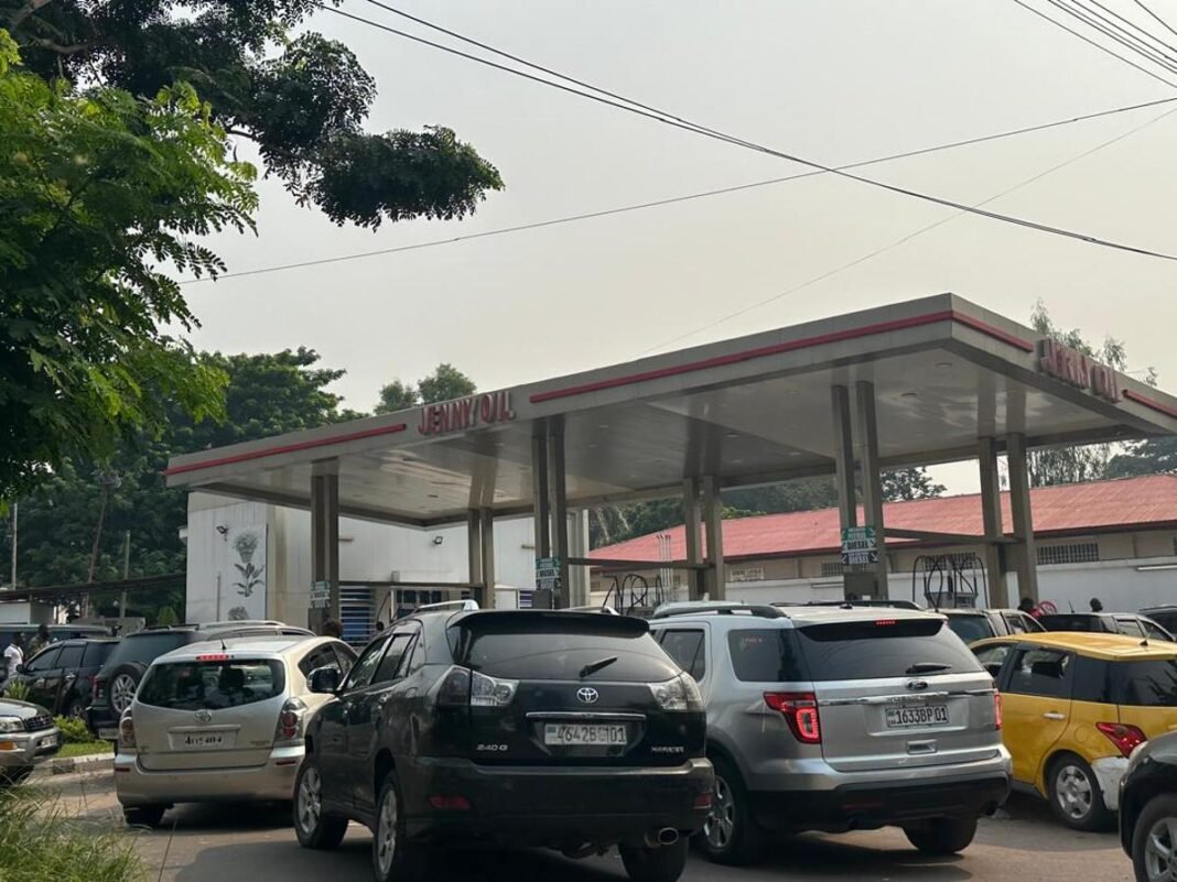 La ministre des Hydrocarbures dément une éventuelle pénurie de carburant à Kinshasa