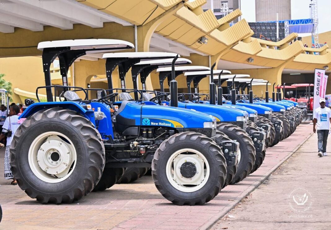 82 tracteurs disponibilisés pour renforcer le Programme PIFORES et soutenir l’agroforesterie en RDC