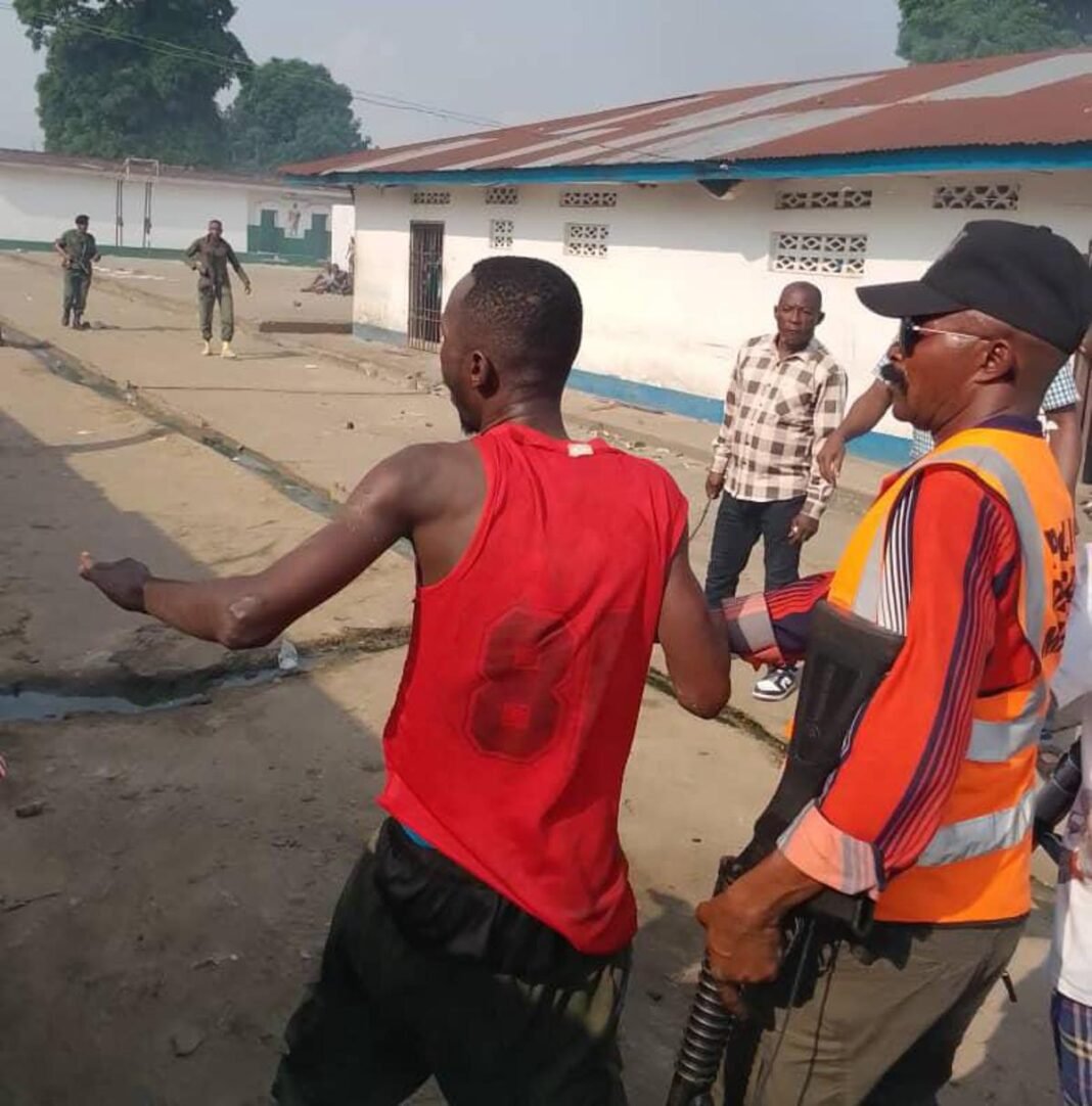 Un blessé et un dépôt incendié après la tentative d’évasion au centre pénitentiaire du Cinquantenaire à Bandundu