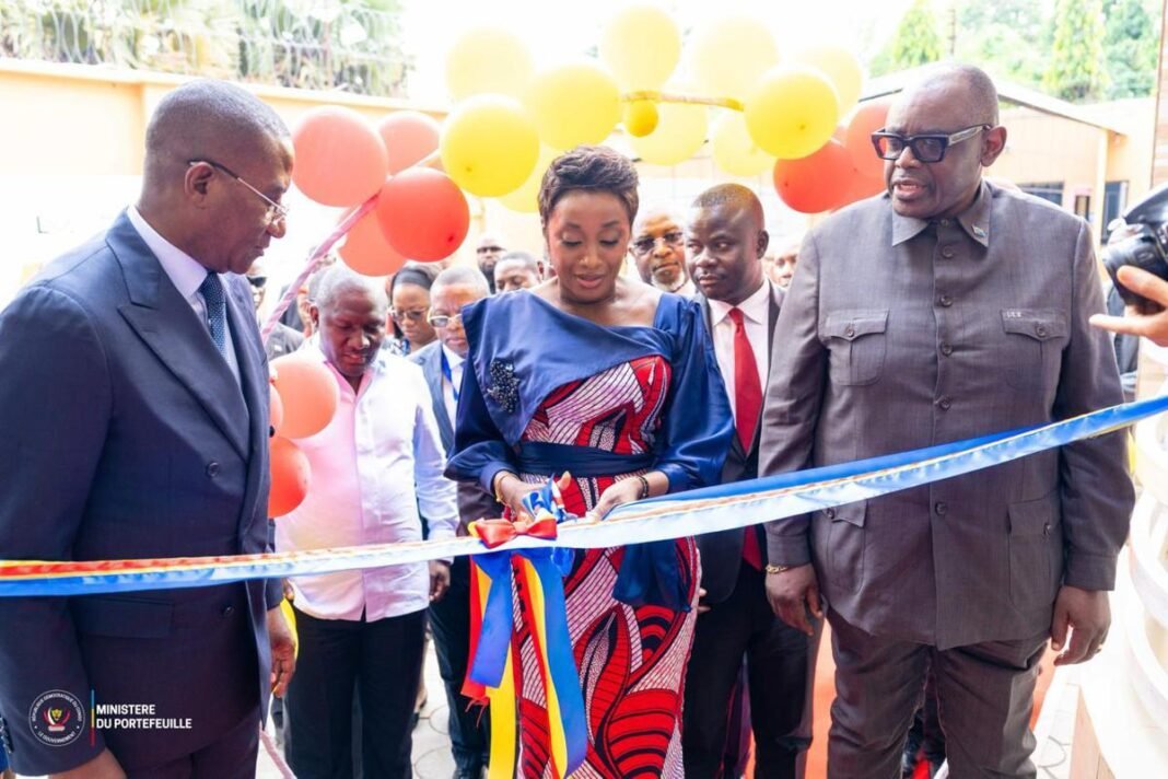 La RDC se dote de sa première raffinerie pilote d’or à Kalemie