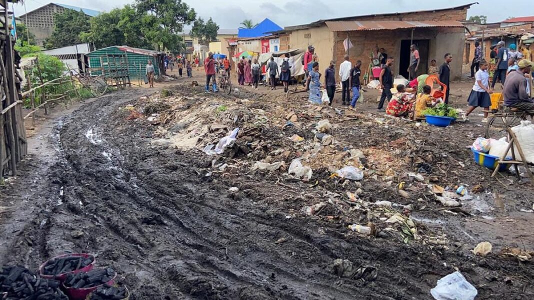 Le marché Kamayi de Kananga envahi par des immondices