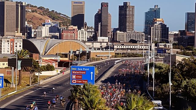 Proposed anti-crime wall along Cape Town highway divides residents