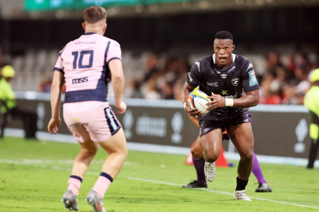 Sharks grind out win over plucky Cardiff