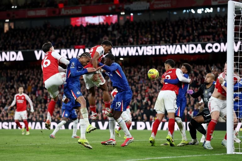 Arsenal restore five point lead at top of table with 2-1 win over Chelsea