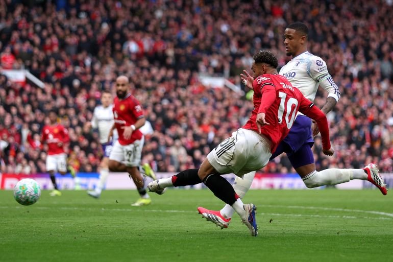 Manchester United beat Aston Villa 3-1 to tighten hold on third place