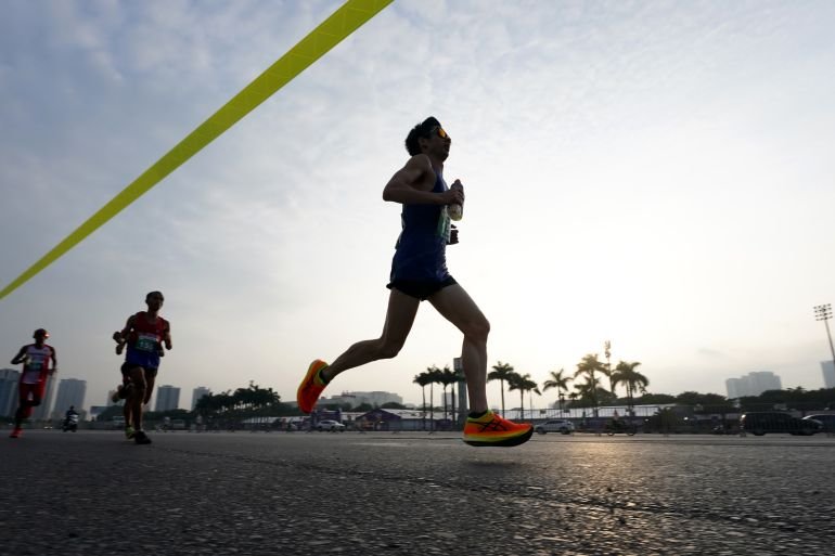 Eight runners hospitalised after collapsing during South Korea marathon