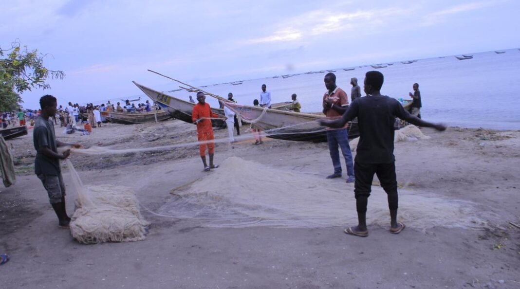 Suspension de la taxe « Contrôle des machines hors‑bord » imposée aux pêcheurs à Moba