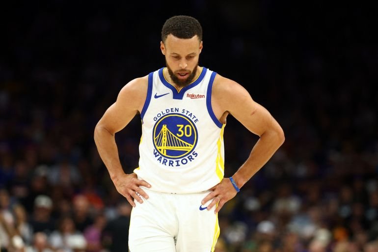 Curry, Warriors knocked out of NBA play-in tournament by Suns