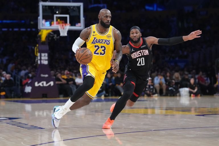 LeBron, Lakers shock Rockets with Game 1 win in NBA playoffs