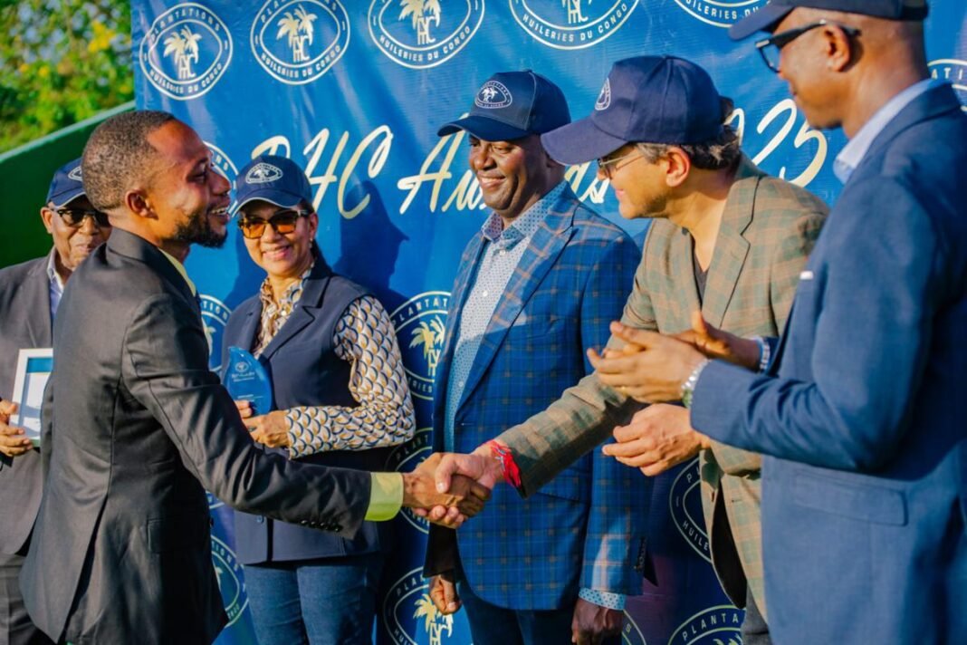 PHC Awards 2025 : plus de 60 agents et cadres récompensés pour leur contribution