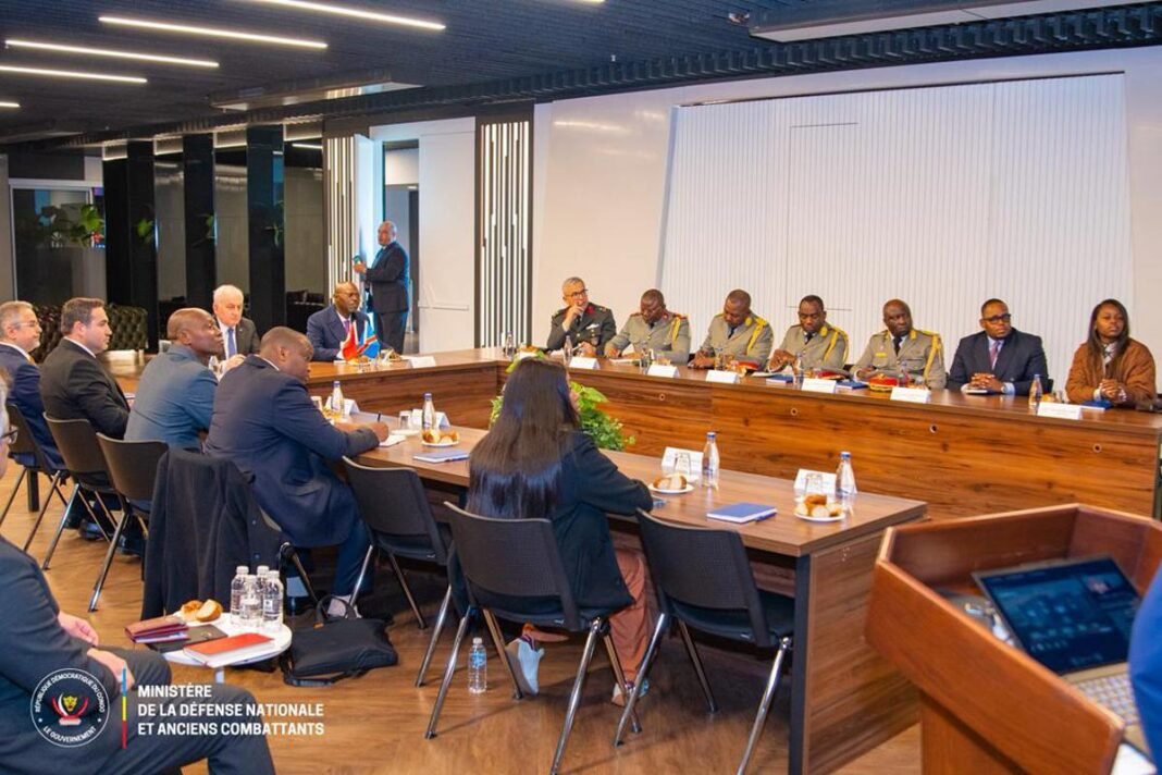 Guy Kabombo renforce la coopération militaire entre la RDC et la Turquie