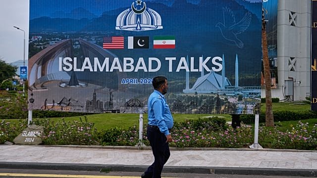 US, Iran hold separate talks with Pakistan’s PM ahead of negotiations