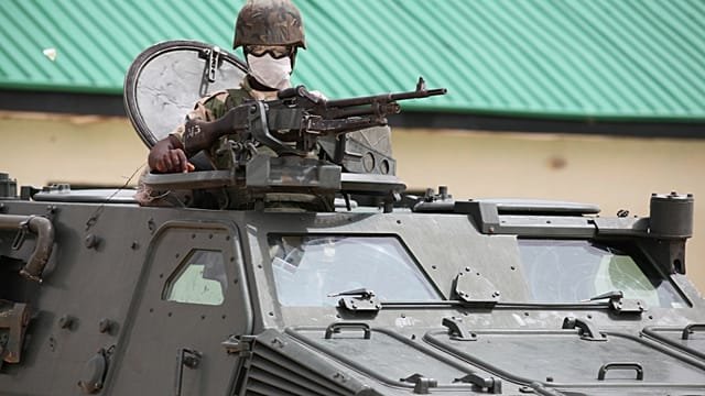 Nigeria: Jihadists kill army general and soldiers in attack on Borno state base