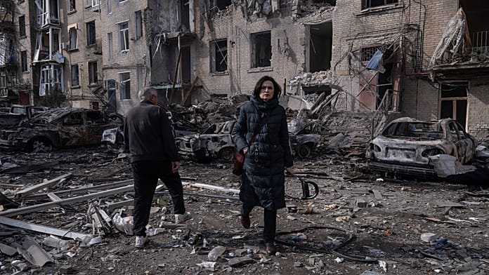 Over 1.6 million Ukrainians returned home to frontline areas despite Russian attacks, report shows