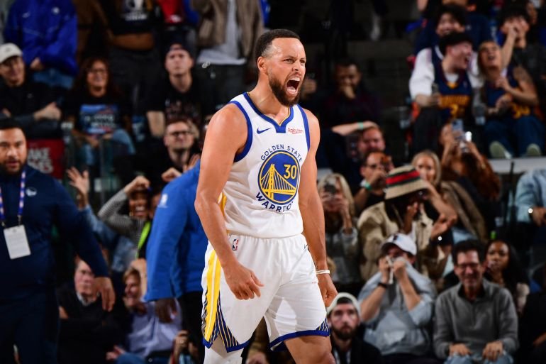 Warriors upset Clippers in NBA West play-in, extend playoff run