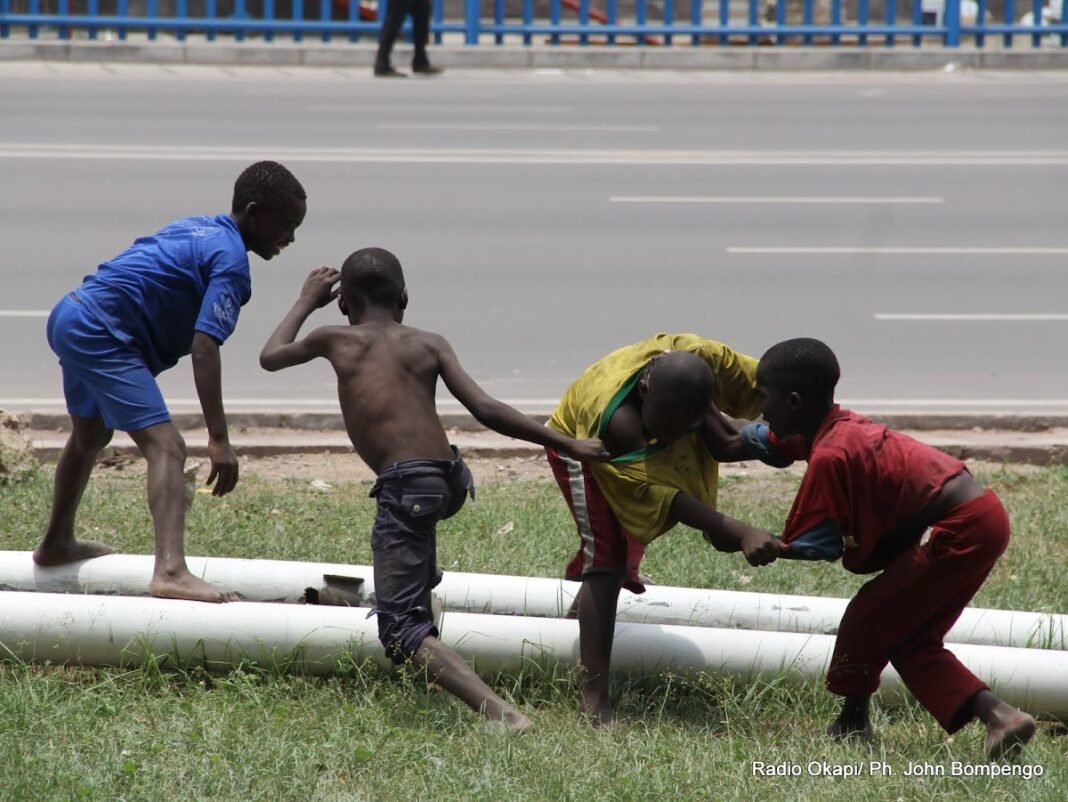 Les « Shegués » font la loi dans les rues de Lubumbashi
