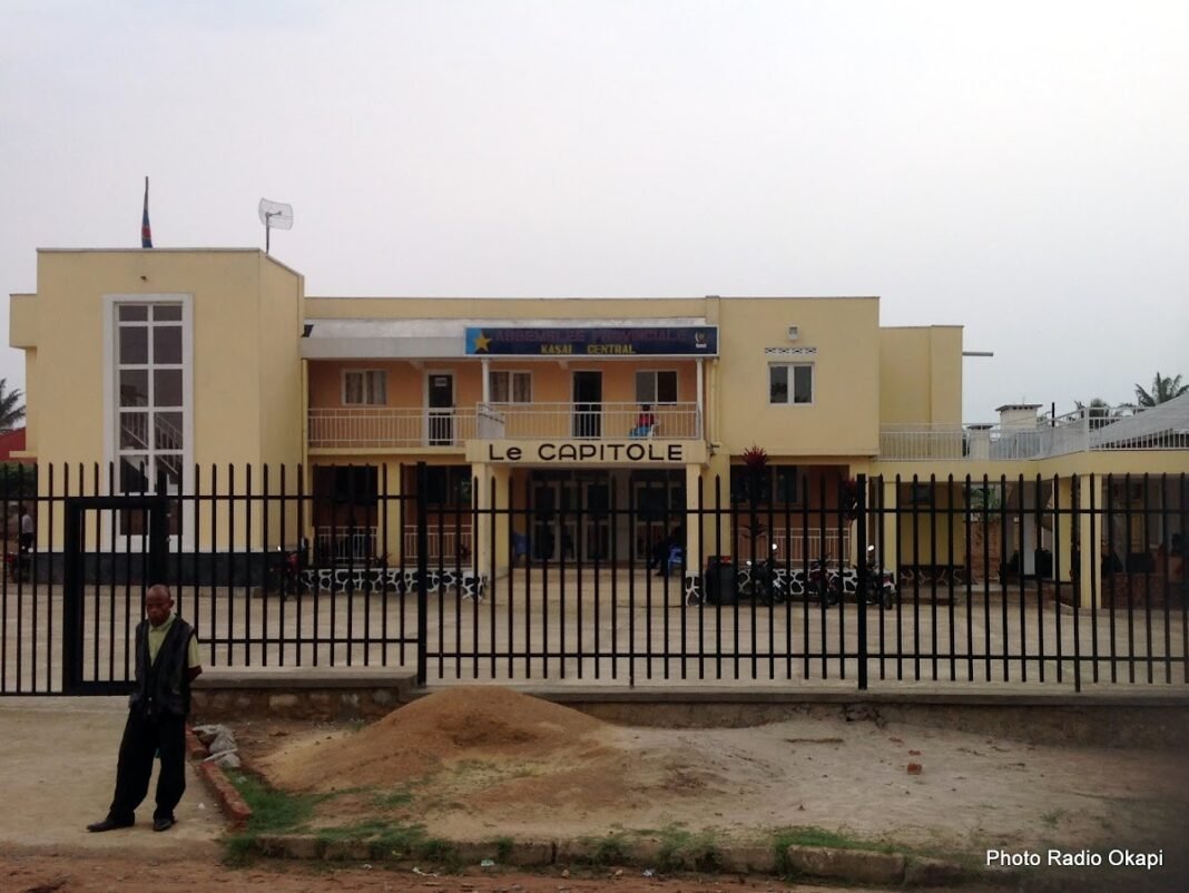 Les députés provinciaux du Kasaï‑Central votent un nouvel édit pour encadrer les partenaires humanitaires