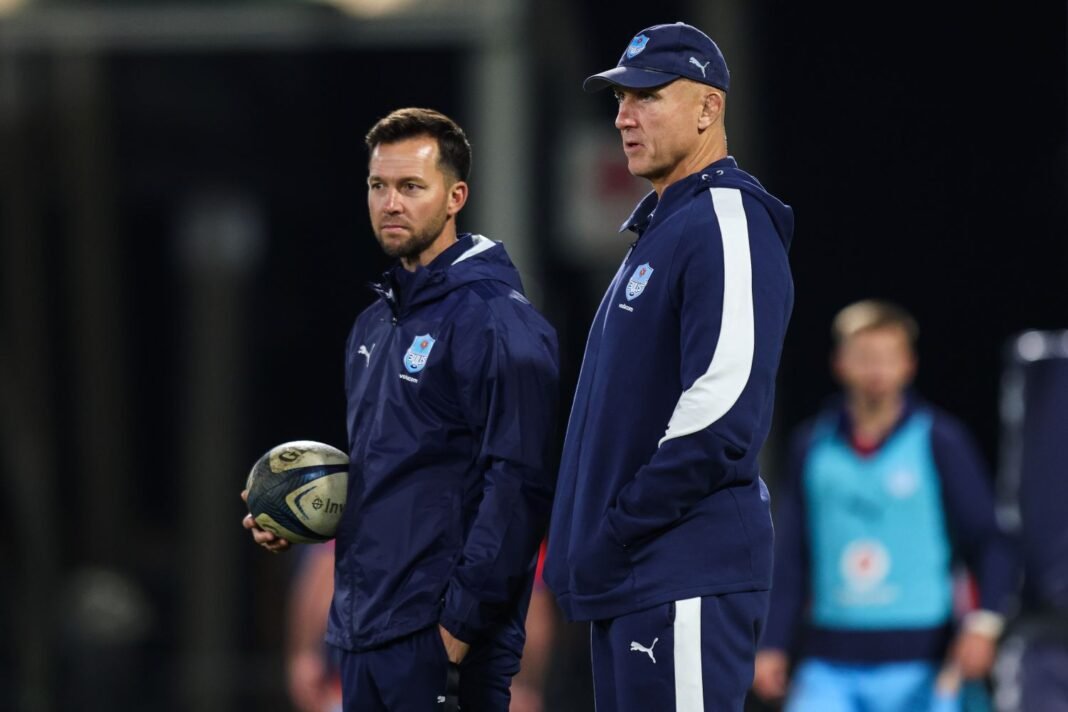 Ackers backs De Bruin bond