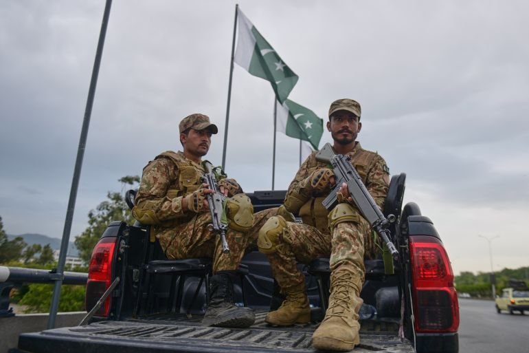 Ceasefire at risk as Pakistan and Afghanistan report cross-border attacks