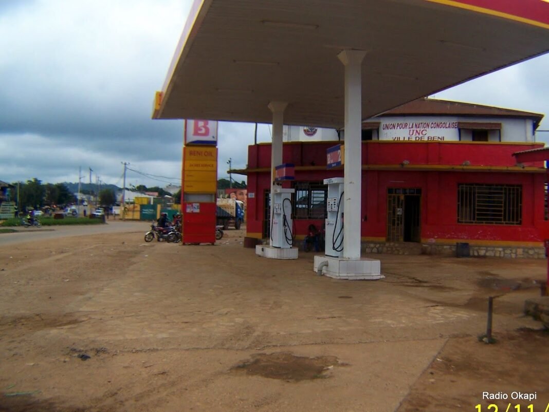 Le litre d'essence chute de 22 000 à 5 500 francs congolais à Beni