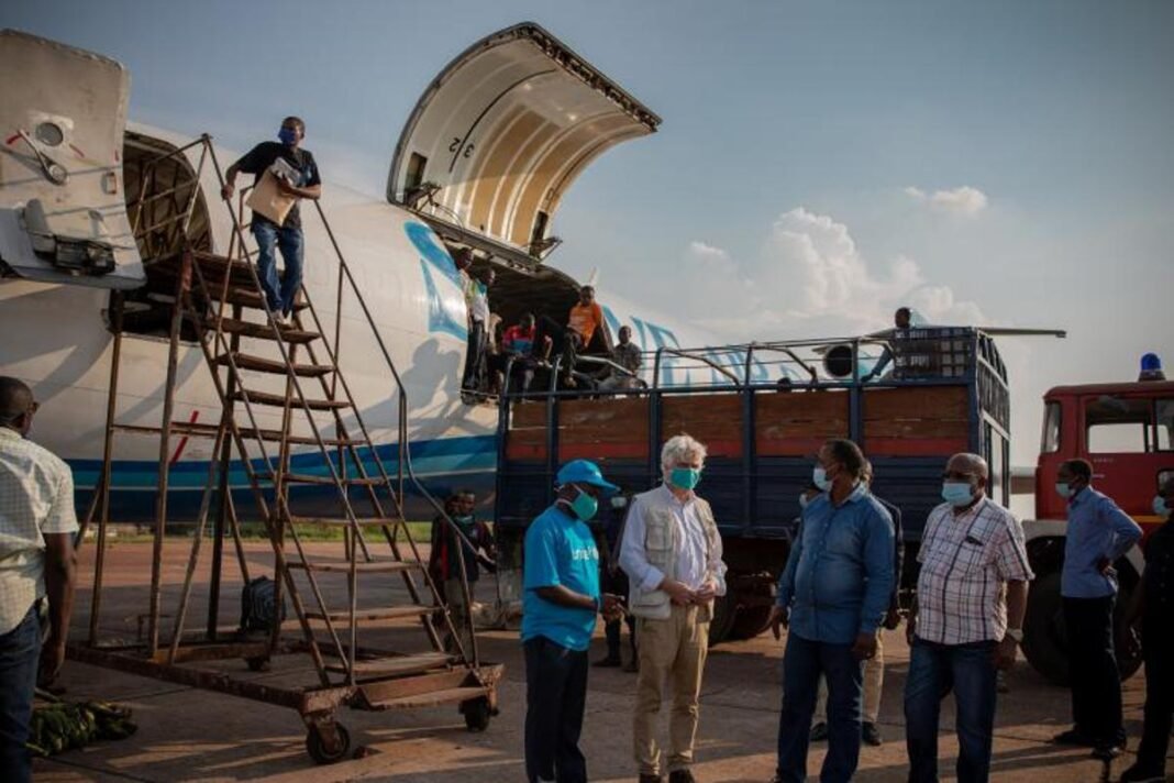 &Ebola en Ituri : l&La société civile d'OMS et le PAM fournissent 5 tonnes de matériel de riposte