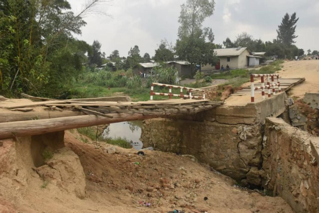Trafic suspendu entre la RDC et l’Ouganda à la suite de l’effondrement du pont Acodho