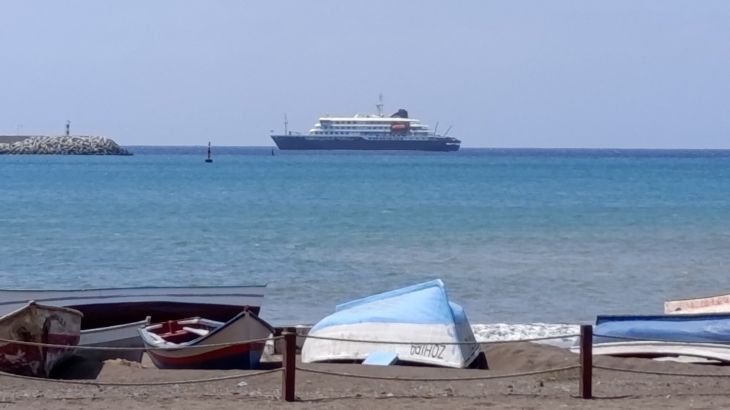 Spain agrees to let hantavirus-hit cruise ship dock in Canary Islands
