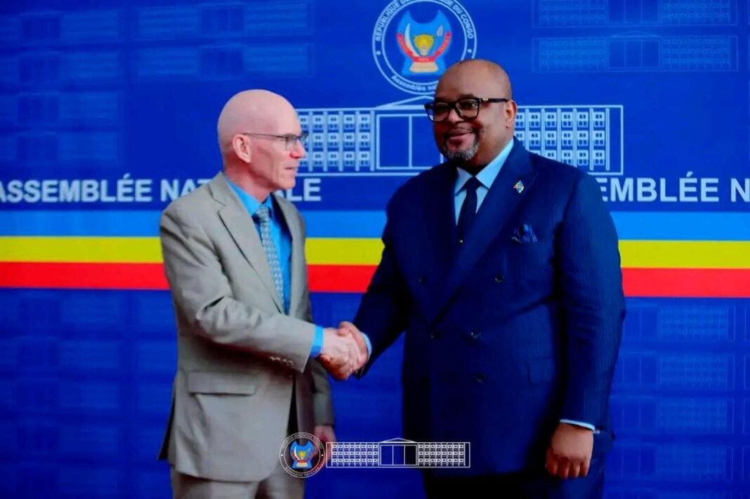 James Swan et Aimé Boji discutent du rôle du Parlement dans la consolidation de la paix en RDC